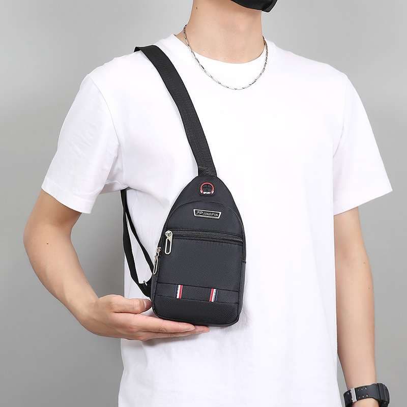 アウトドアファッション コンパクト斜め掛けボディバッグ