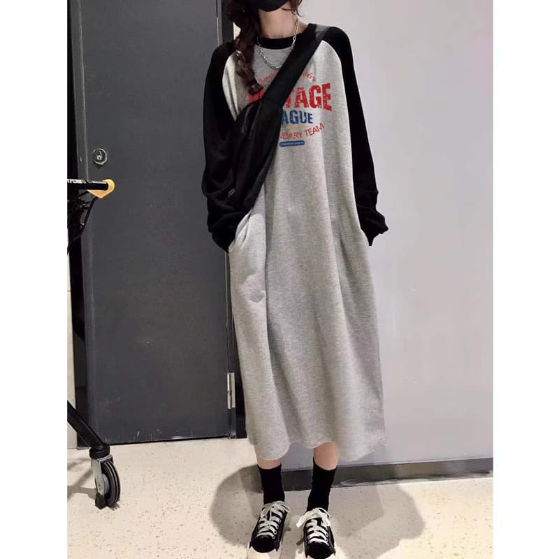 アウトドアファッション ゆったりラグラン切替ワンピース