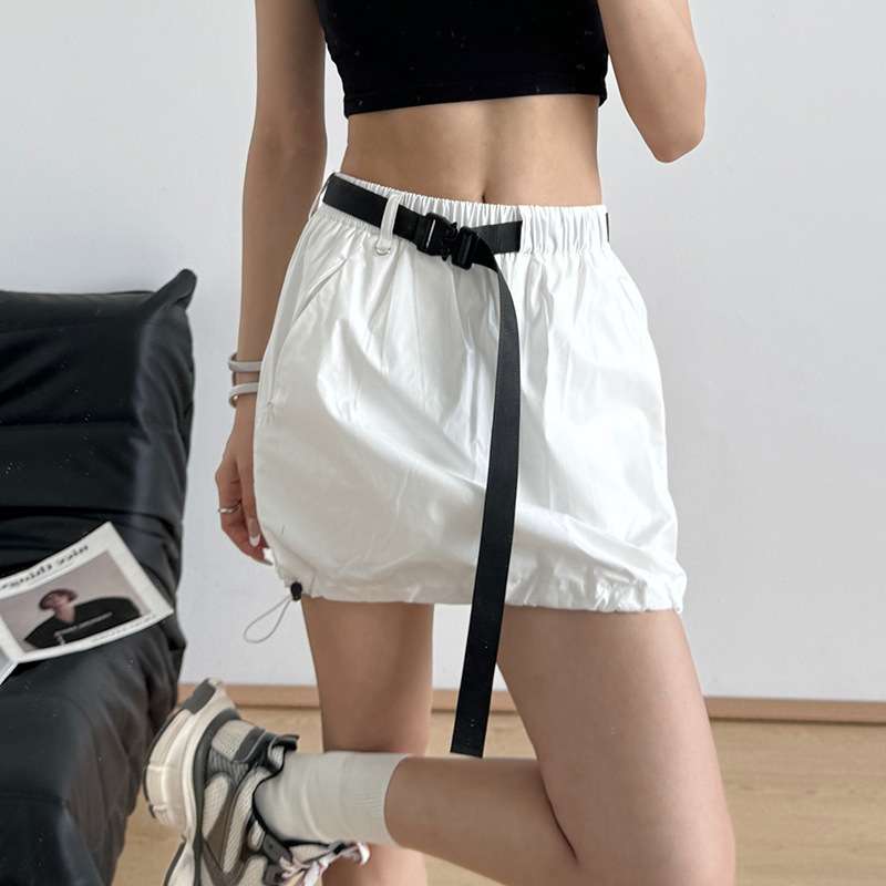 アウトドアファッション 軽量バルーンショートパンツ