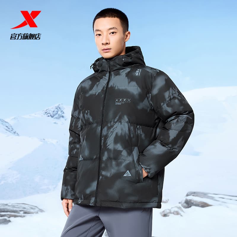 アウトドアファッション 防寒仕様 軽量ダウンジャケット